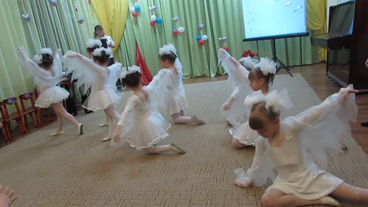 Танец журавли на 9 мая в детском. Костюм журавля для танца. Танцы в детском саду. Костюм дуравлей д до я танца. Костюмы для танцев в детском саду.